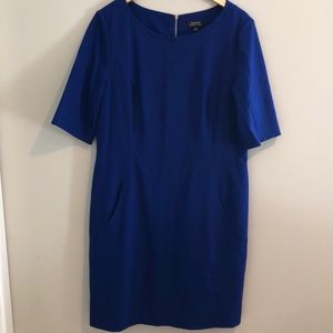 •Tahari• Shift Dress with Exposed Zipper